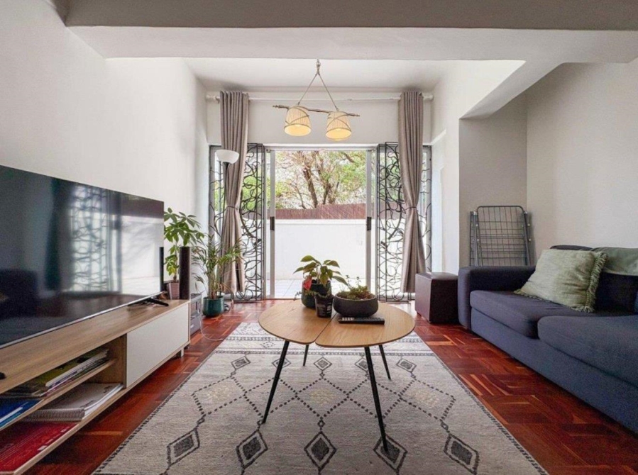 To Let 3 Bedroom Property for Rent in Vredehoek Western Cape